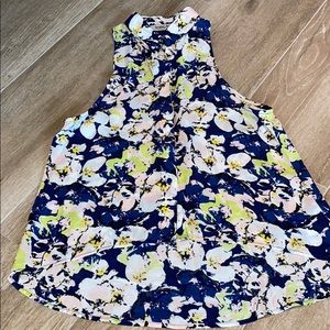 LIKE NEW SAM & LAVI FLORAL PRINT TOP